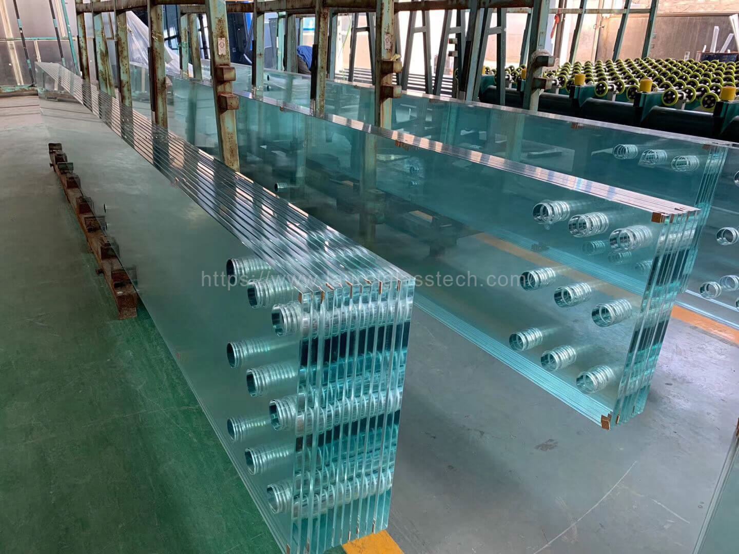 La differenza tra PVB e SGP Laminated Glass